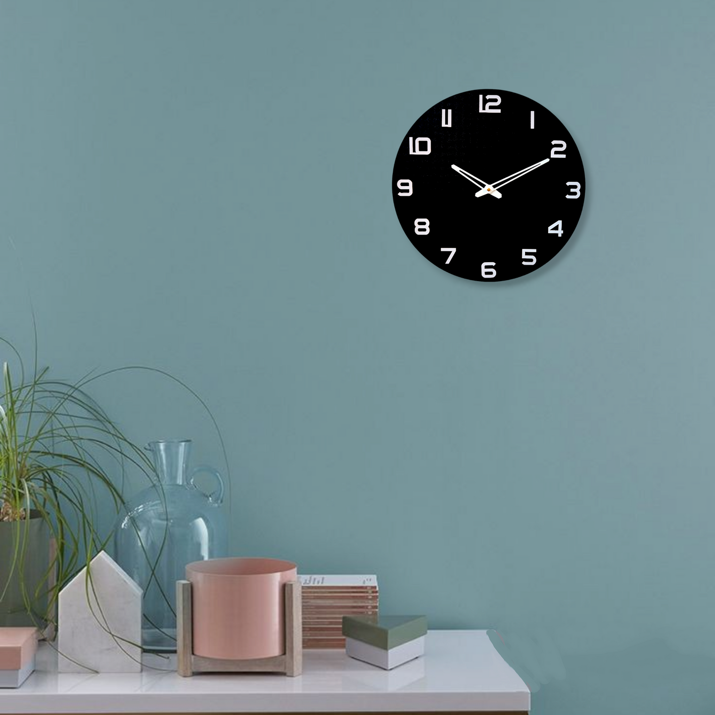 Minimalist Black Wall Clock - Modern Timepiece