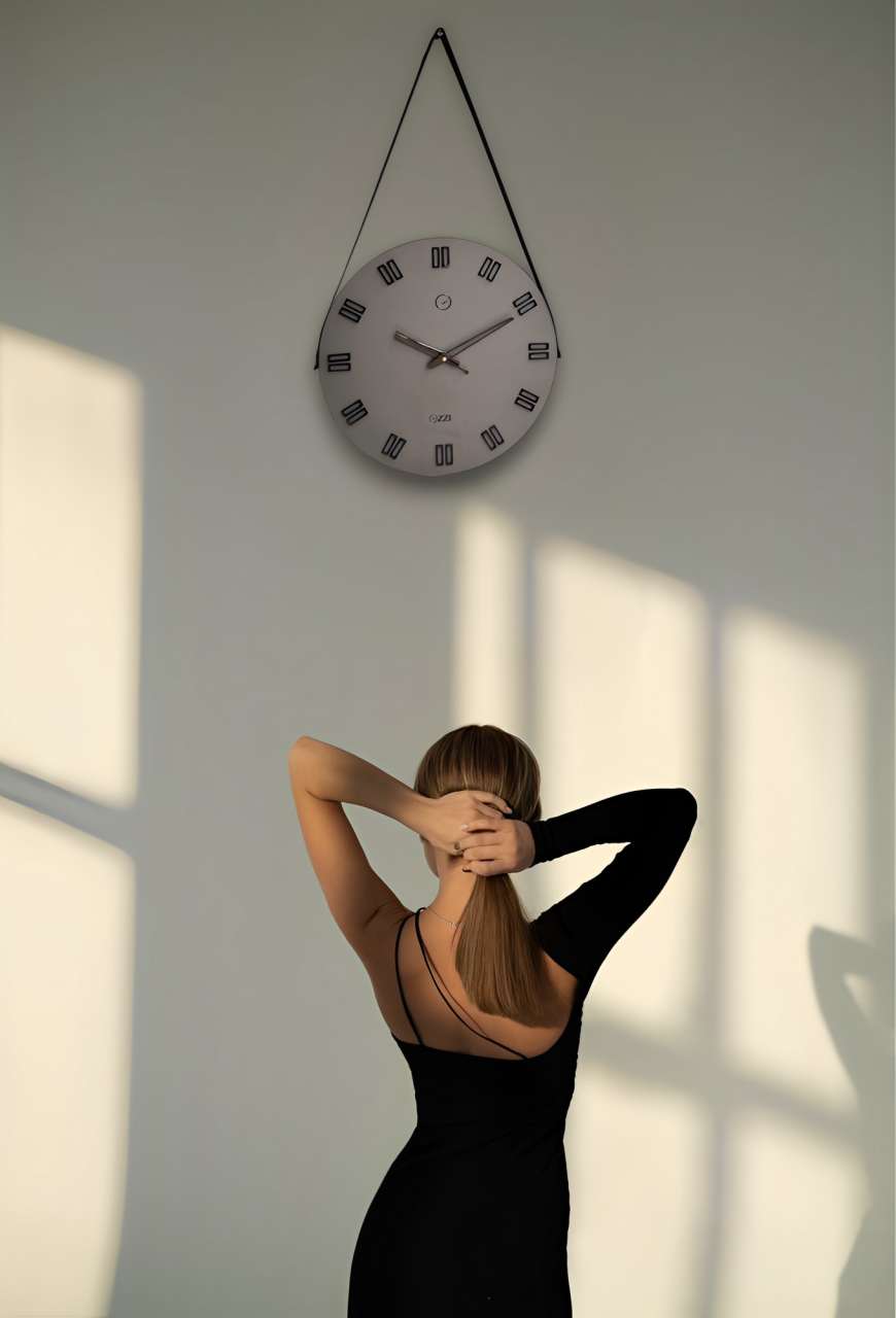 Timeless Elegance" Wall Clock - A Statement Piece for Your Home